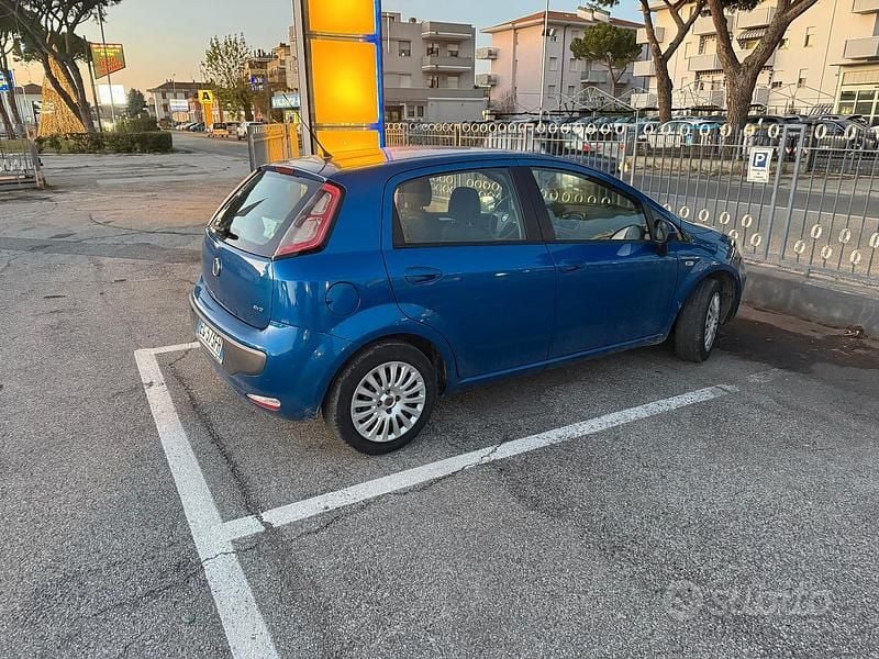 Usata Fiat Grande Punto 65 CV (47 kW) 2010 Blu Utilitaria