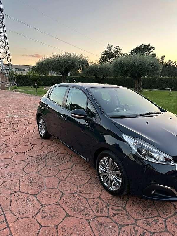 Usata Peugeot 2008 Allure 110 CV (80 kW) 2018 SUV
