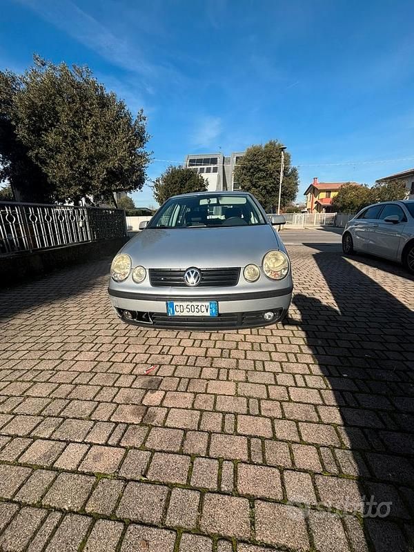Grigio Usata 2003 VW Polo Due volumi | 3500 € - Immagine 1/4