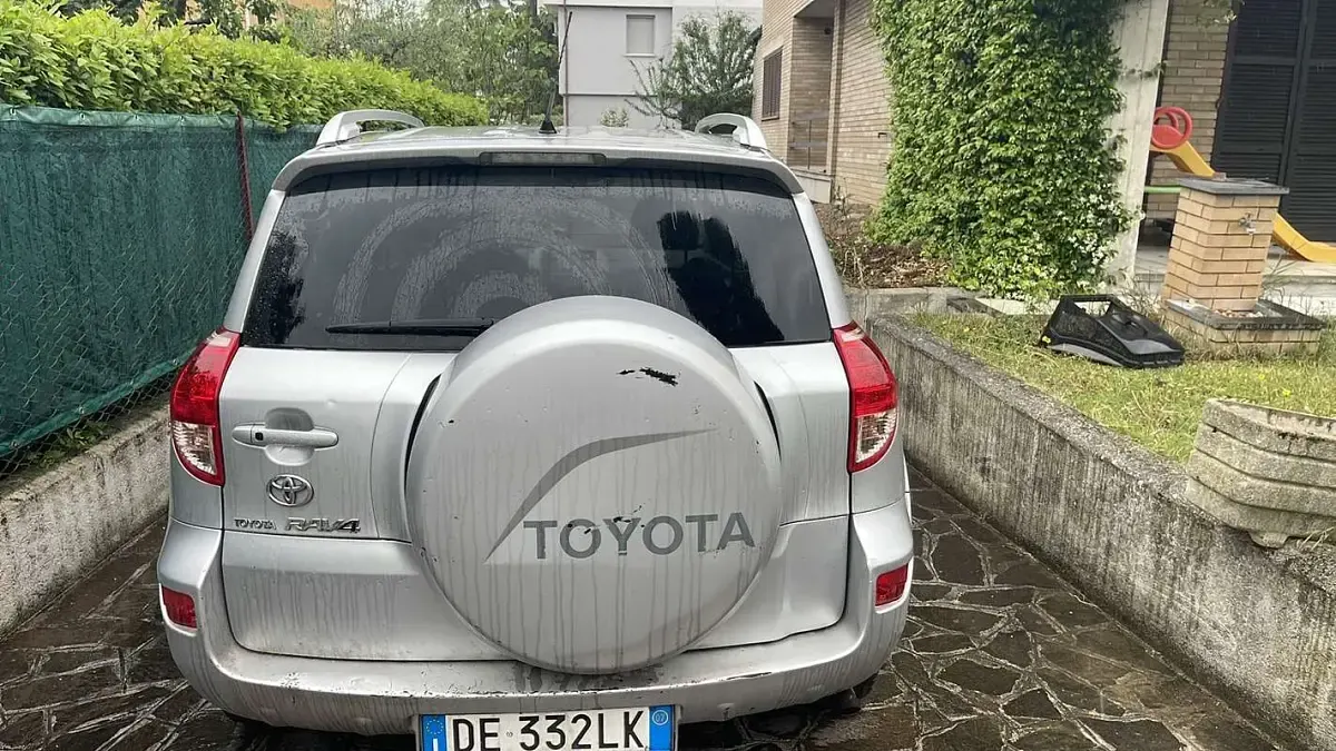 Usata Toyota RAV4 Luxury 177 CV (130 kW) 2007 SUV