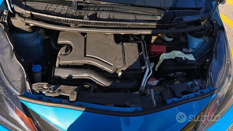 Usata Toyota Aygo X-play 69 CV (50 kW) 2015 Blu Utilitaria