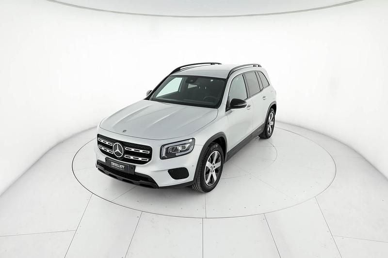 Argento Usata 2020 Mercedes GLB200 SUV | 25.900 € (Buon prezzo) - Immagine 1/4