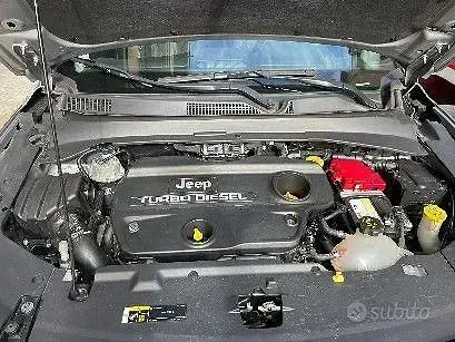 Usata Jeep Compass 120 CV (88 kW) 2019 Grigio SUV