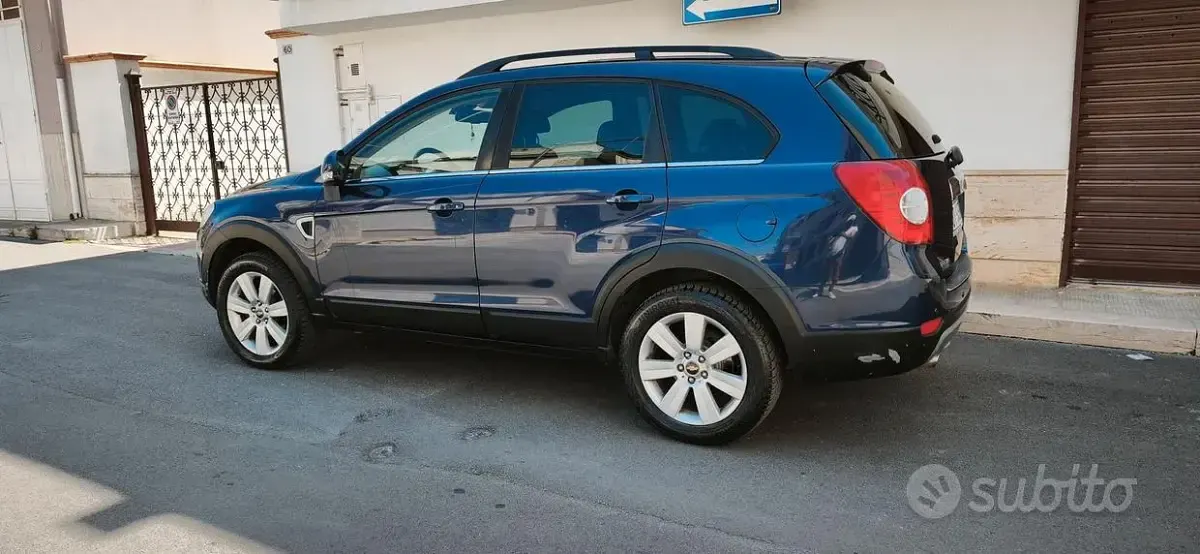 Usata Chevrolet Captiva 127 CV (93 kW) 2008 Blu SUV