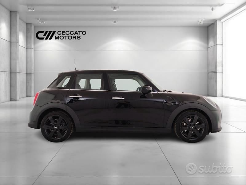 Usata Mini ONE Classic 75 CV (55 kW) 2021 Nero Utilitaria