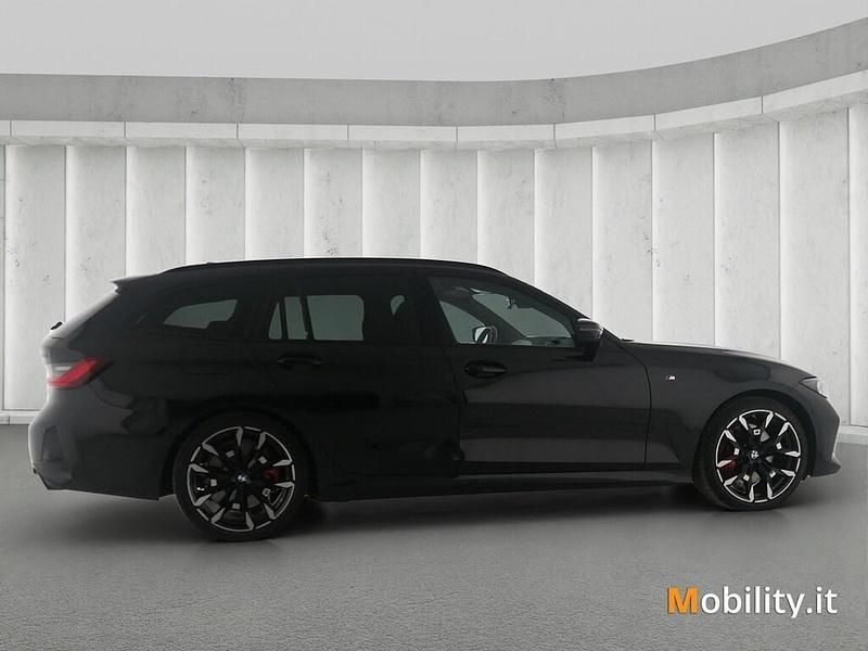 Usata BMW 320e M Sport 190 CV (139 kW) 2024 Nero Station wagon