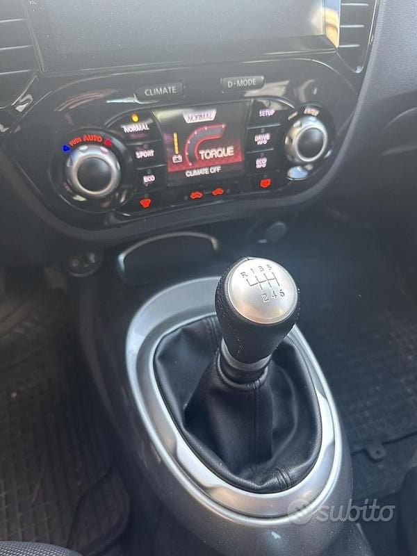 Usata Nissan Juke Visia 110 CV (80 kW) 2011 Marrone SUV