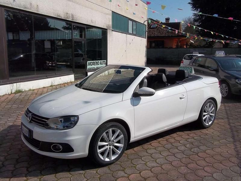 Usata VW Eos 122 CV (89 kW) 2011 Bianco Cabrio