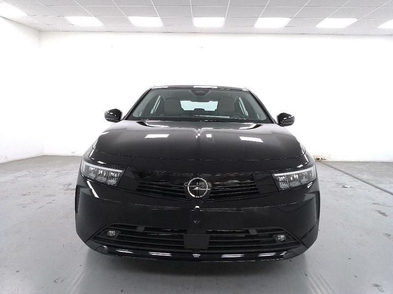 Usata Opel Astra Elegance 131 CV (96 kW) 2024 Nero Berlina