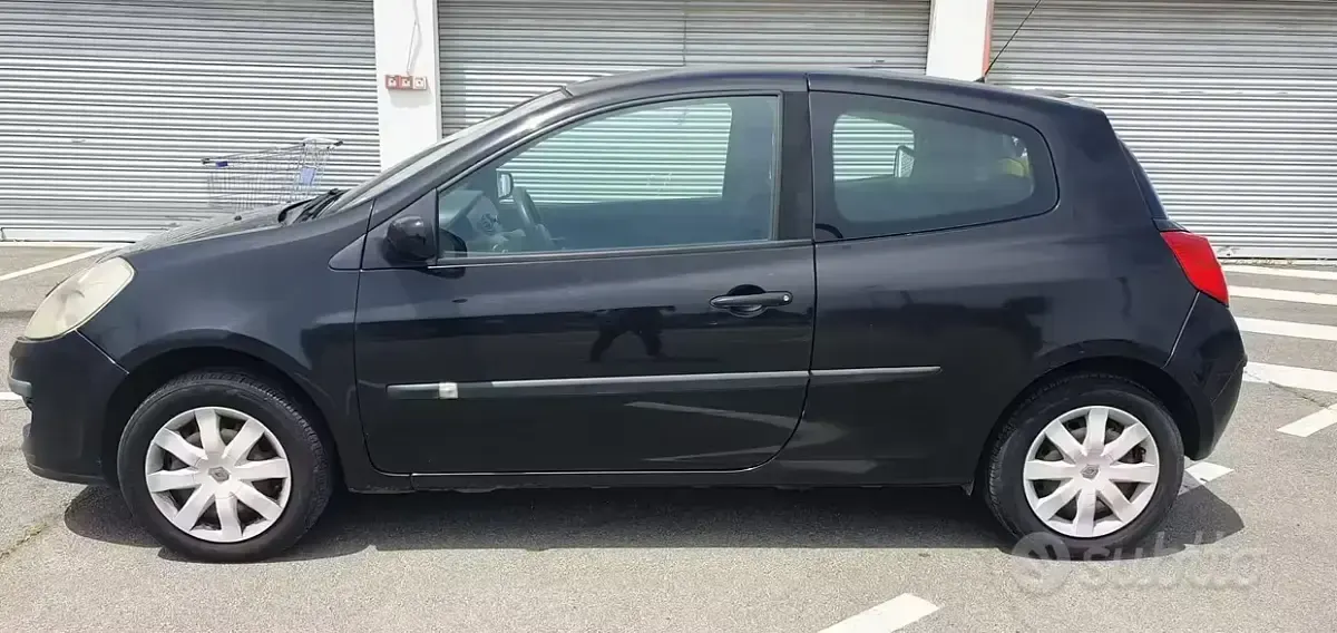 Usata Renault Clio II 2008 Nero Berlina