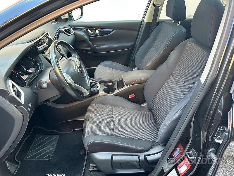 Usata Nissan Qashqai 360º 110 CV (80 kW) 2015 Nero SUV