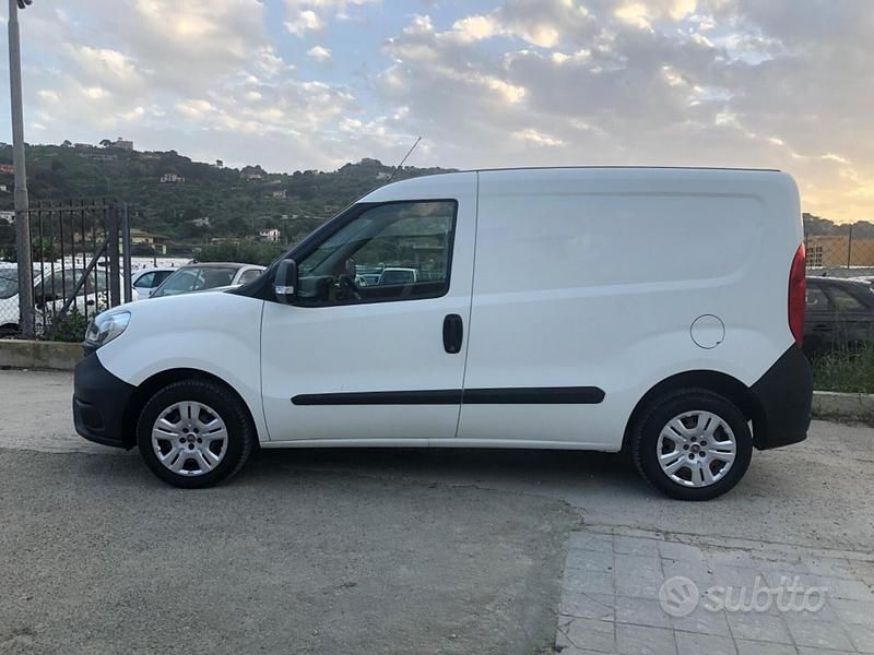 Usata Fiat Doblò 95 CV (69 kW) 2017 Bianco Monovolume