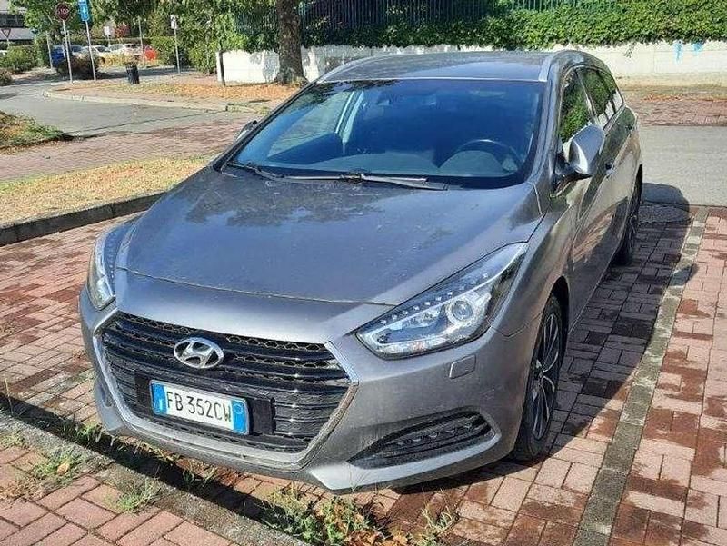 Usata Hyundai i40 Comfort 141 CV (103 kW) 2015 Grigio Station wagon