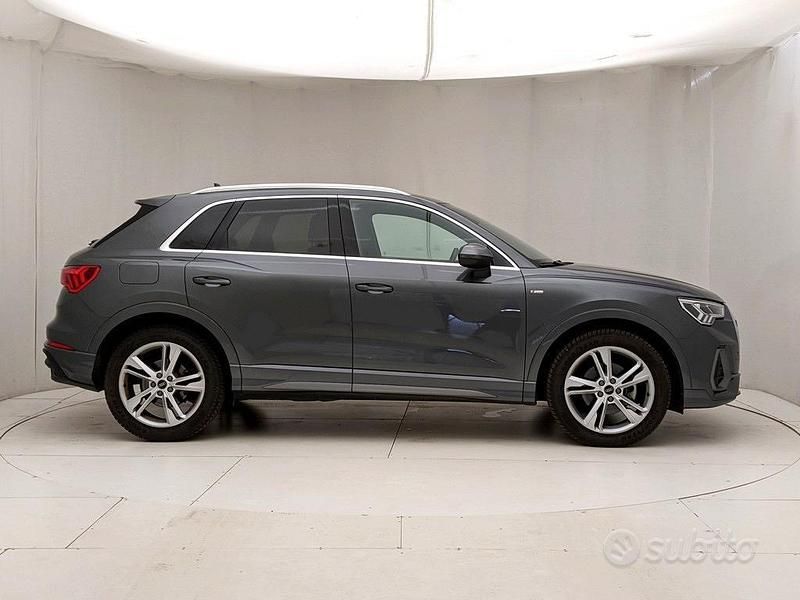 Usata Audi Q3 S-Line 150 CV (110 kW) 2024 Grigio SUV