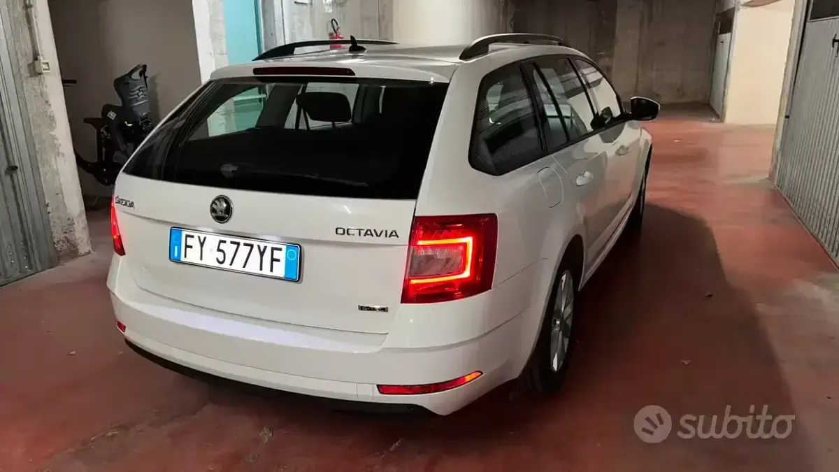 Usata Skoda Octavia 131 CV (96 kW) 2019 Bianco Station wagon
