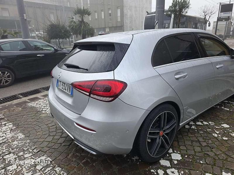 Usata Mercedes A180 Premium 116 CV (85 kW) 2019 Berlina