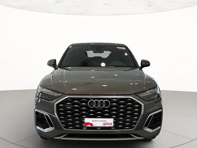 Usata Audi Q5 Sportback S-Line 204 CV (150 kW) 2024 Grigio chronos metallizzato SUV