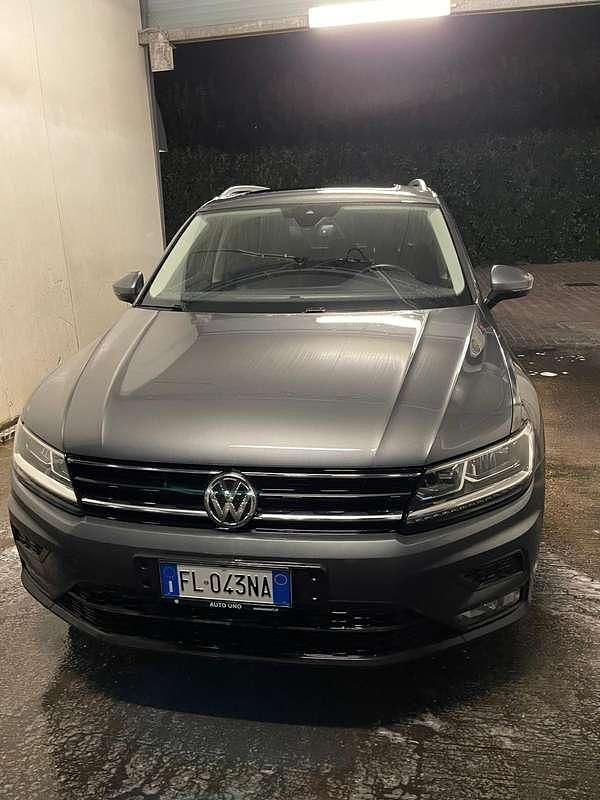 Usata VW Tiguan Business 116 CV (85 kW) 2017 Grigio SUV