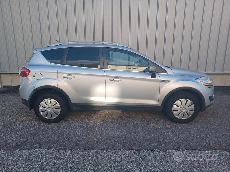 Usata Ford Kuga Titanium 163 CV (119 kW) 2011 Argento SUV