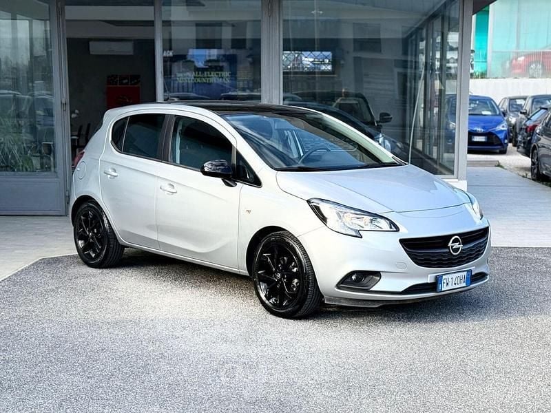 Usata Opel Corsa 90 CV (66 kW) 2019 Argento Utilitaria