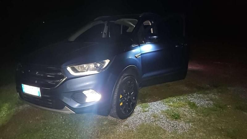 Usata 2019 Ford Kuga Business Edition SUV | 13.500 € (Buon prezzo) - Immagine 1/4