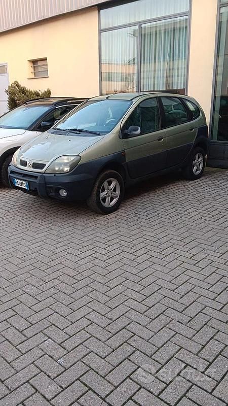 Usata Renault Scénic 2000 Verde Monovolume