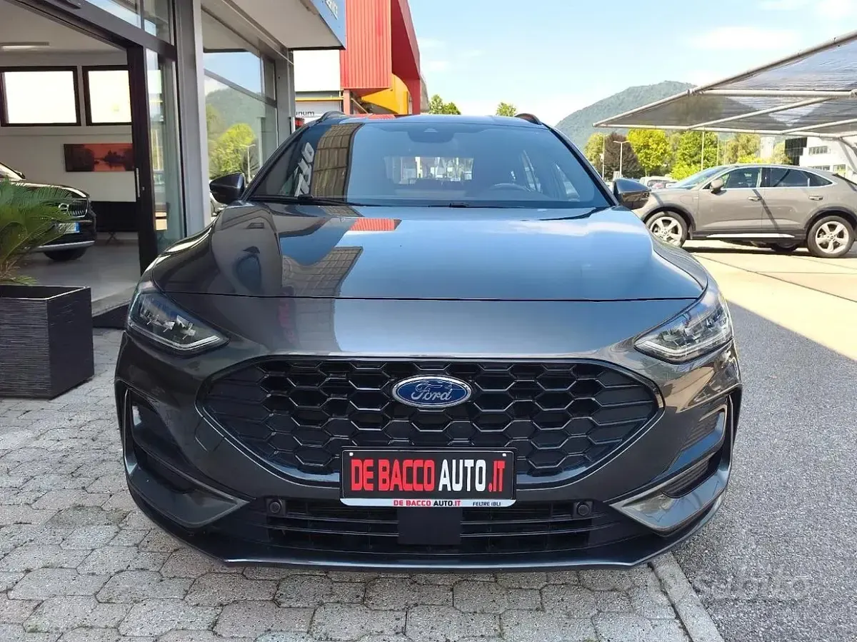 Usata Ford Focus ST-Line 116 CV (85 kW) 2025 Grigio Station wagon