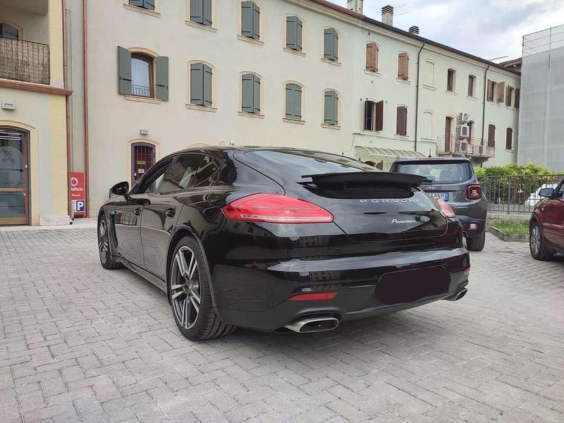 Usata Porsche Panamera 250 CV (183 kW) 2014 Nero Utilitaria