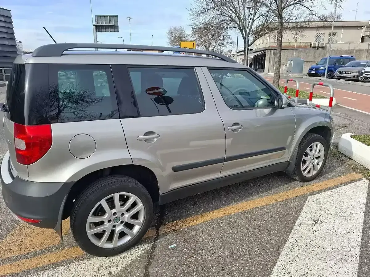 Usata Skoda Yeti 110 CV (80 kW) 2012 SUV