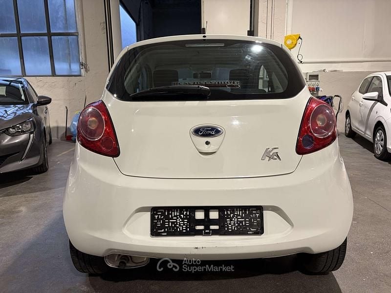 Usata Ford Ka 69 CV (50 kW) 2014 Bianco Utilitaria