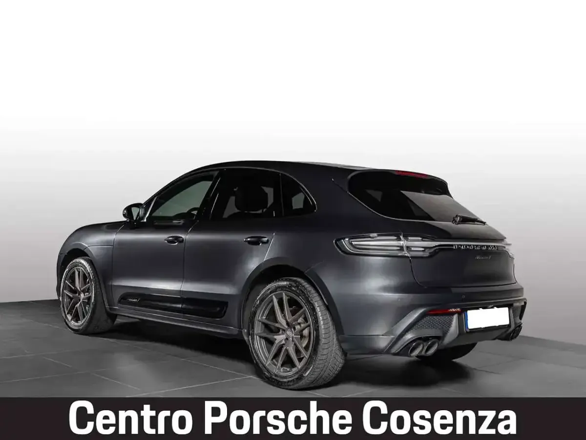 Usata Porsche Macan 265 CV (194 kW) 2022 Grigio vulcano metallizzato SUV