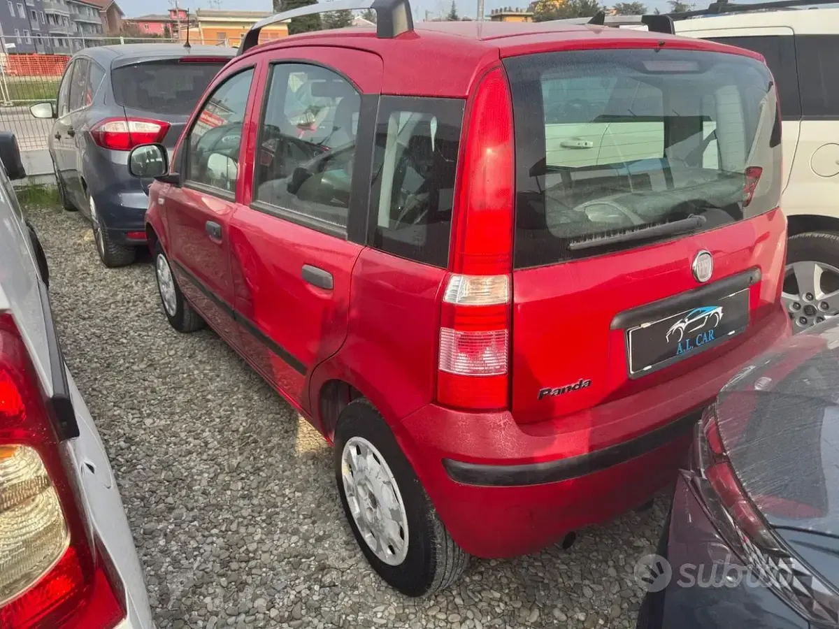 Usata Fiat Panda Dynamic 75 CV (55 kW) 2011 Rosso Utilitaria
