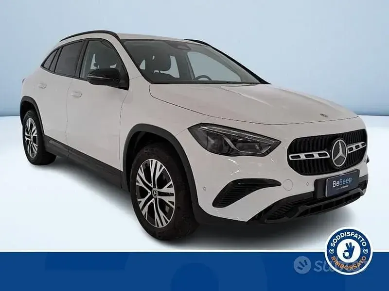 Usata Mercedes GLA180 Advanced 116 CV (85 kW) 2025 Bianco SUV