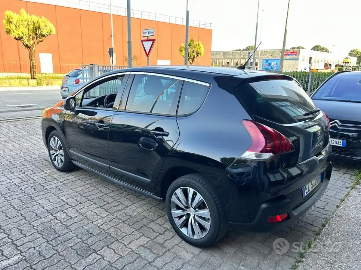 Usata Peugeot 3008 115 CV (84 kW) 2015 Nero Station wagon