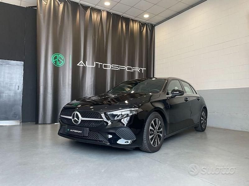 Usata Mercedes A180 Advanced 136 CV (100 kW) 2024 Nero Berlina