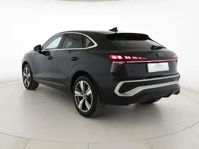 Nuova Audi Q3 Sportback Comfort 204 CV (150 kW) 2026 Nero mito metallizzato SUV