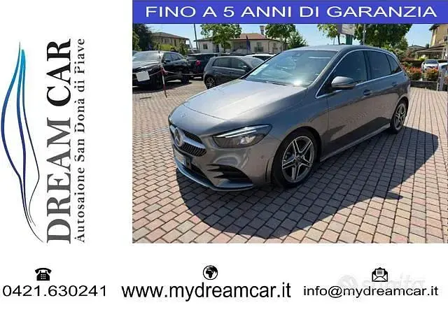 Usata Mercedes A180 AMG Line Premium 116 CV (85 kW) 2022 Grigio Monovolume