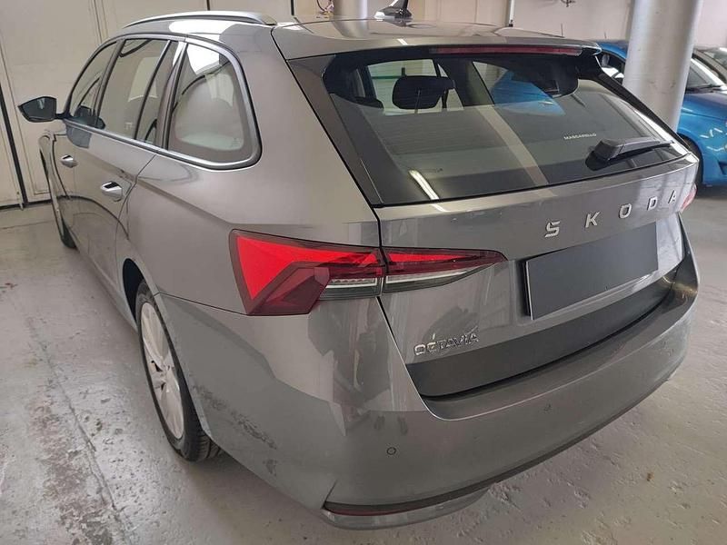 Usata Skoda Octavia Executive 150 CV (110 kW) 2024 Antracite Station wagon