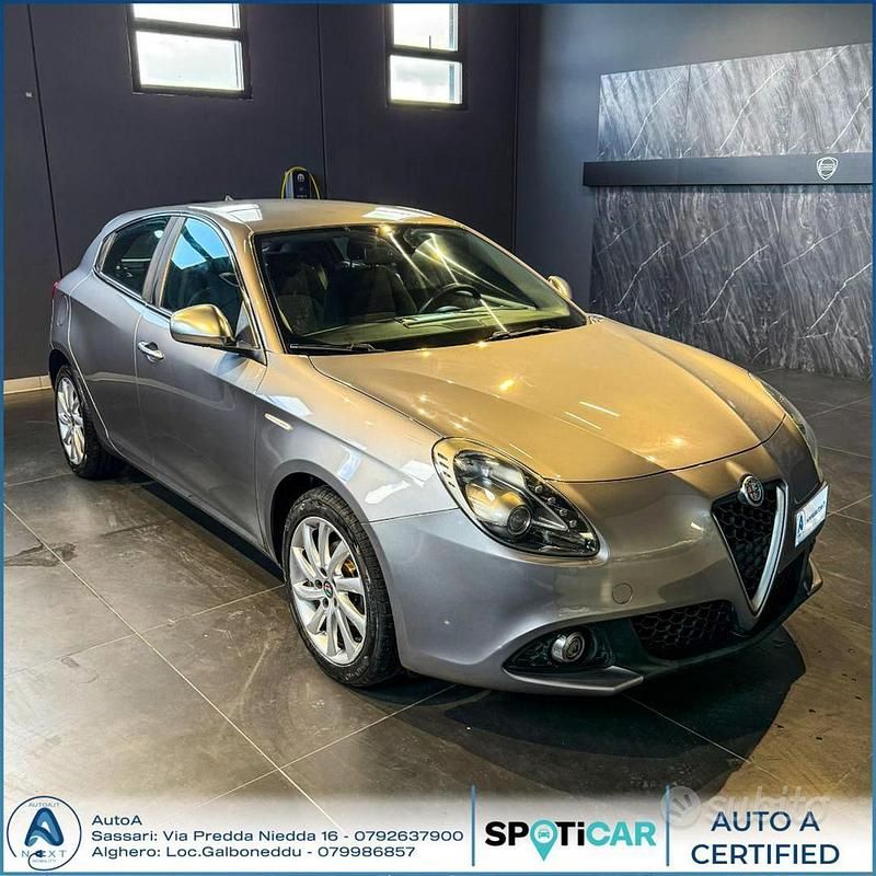 Usata Alfa Romeo Giulietta 120 CV (88 kW) 2016 Grigio Utilitaria