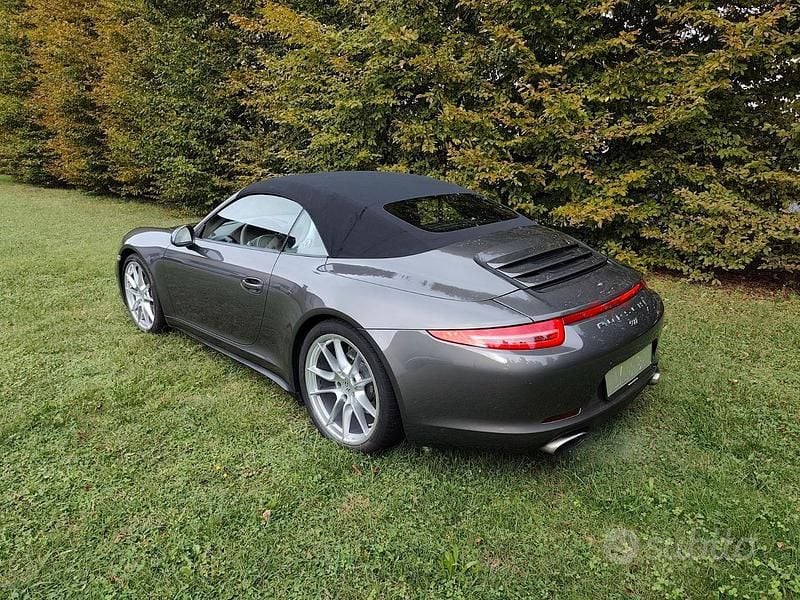Usata Porsche 991 2013 Grigio Cabrio