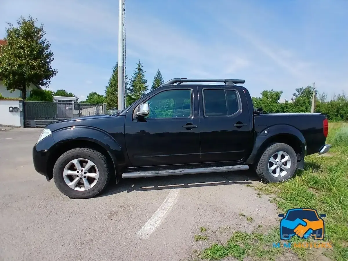 Usata Nissan Navara 190 CV (139 kW) 2016 Nero Pick-up