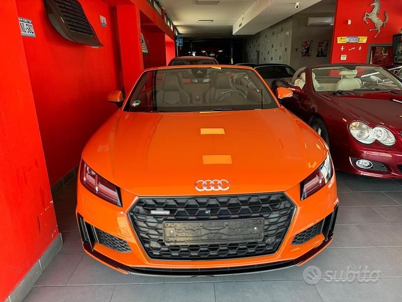 Usata Audi TT Roadster Ambiente 245 CV (180 kW) 2019 Arancione Cabrio