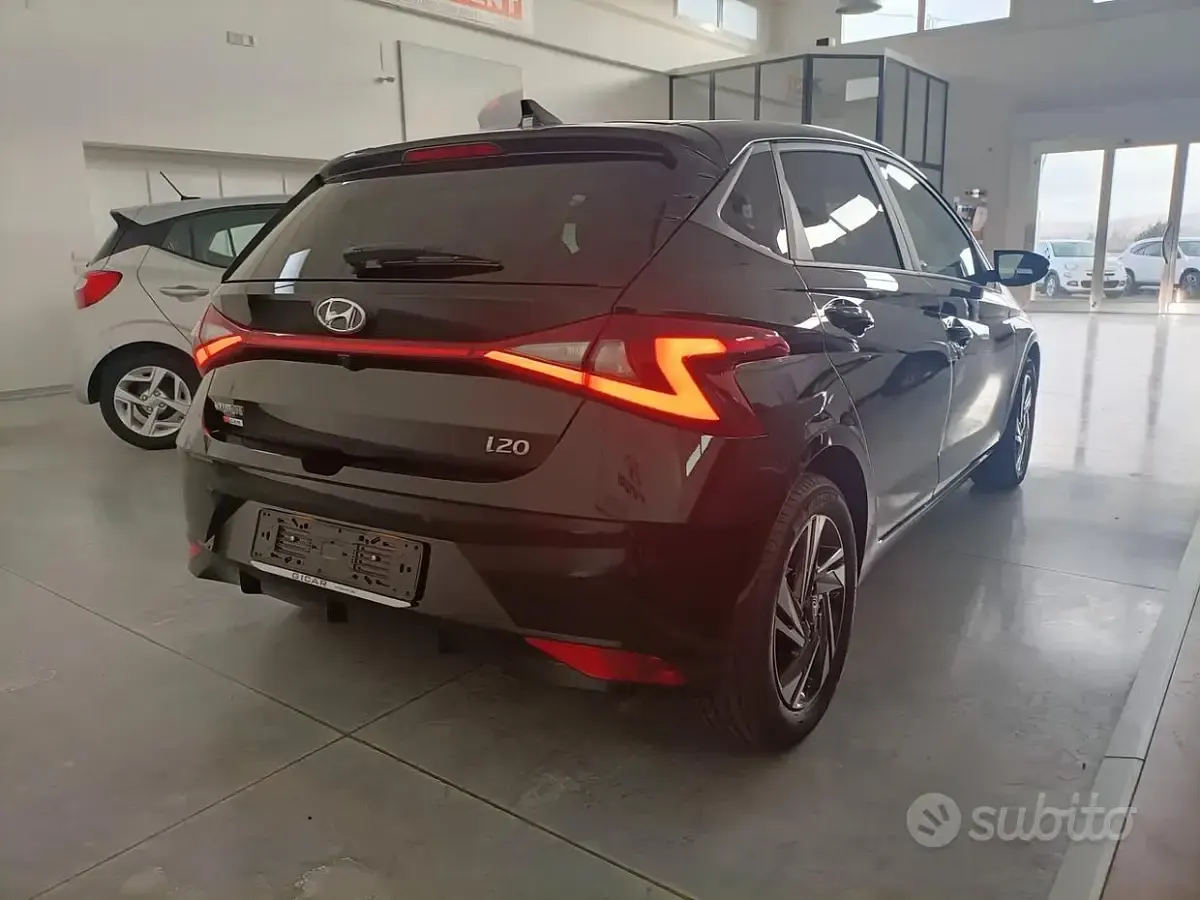 Nouvelle Hyundai i20 100 ch (73 kW) 2026 Noir Citadine