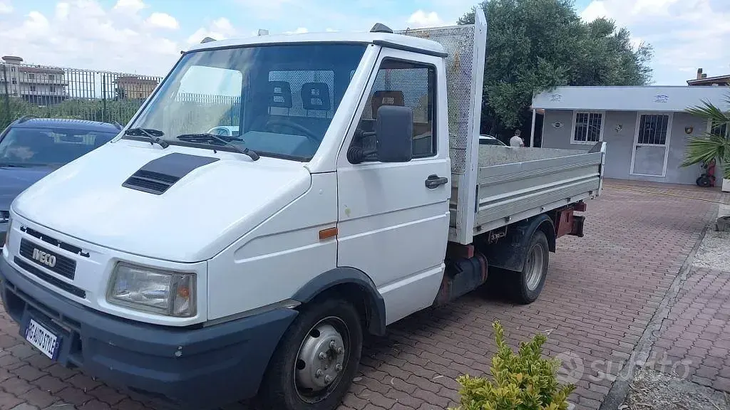 Usata Iveco Daily 86 CV (63 kW) 1999 Bianco