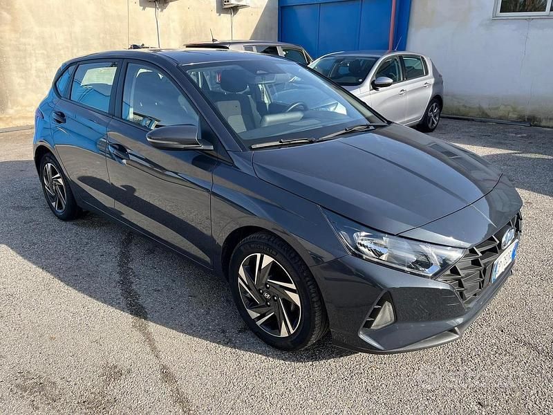 Usata Hyundai i20 2023 Grigio Berlina
