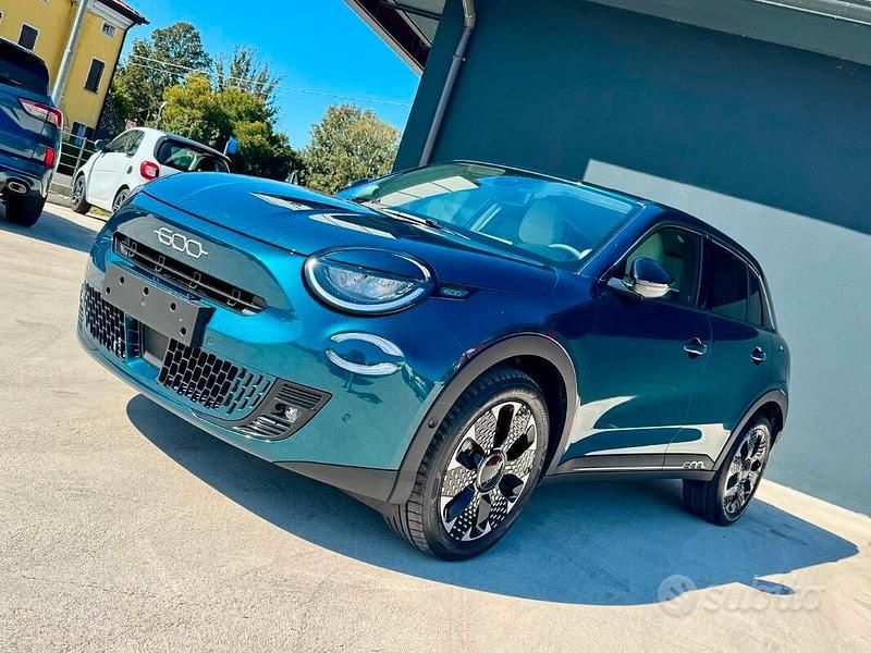 Usata 2024 Fiat 600 La Prima SUV | 22.000 € - Immagine 1/4