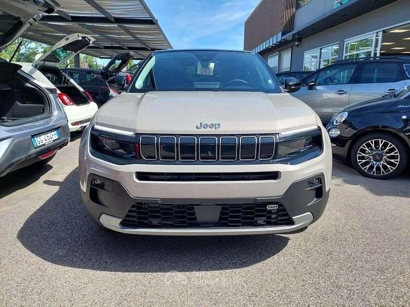 Usata Jeep Avenger Summit 101 CV (74 kW) 2024 Beige SUV