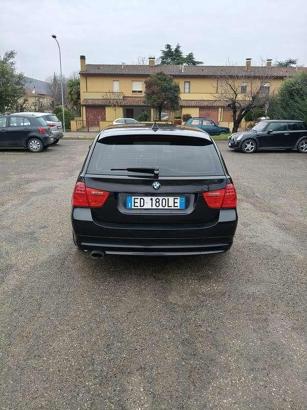 Usata BMW 316 116 CV (85 kW) 2010 Nero Station wagon