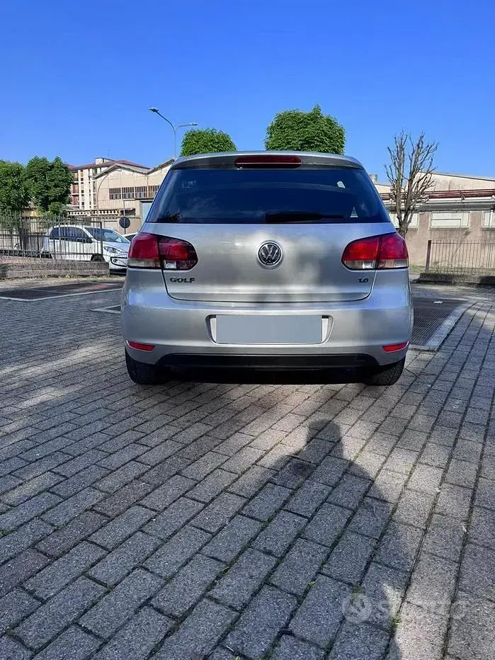 Usata VW Golf VI 102 CV (75 kW) 2009 Grigio Utilitaria