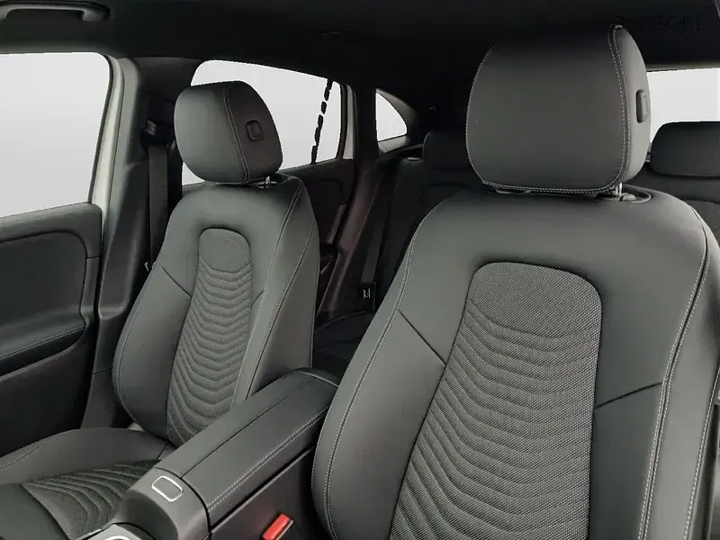 Nuova Mercedes GLA180 Advanced 116 CV (85 kW) 2026 Bianco SUV